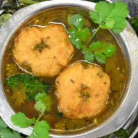 Medhu Vada(2pcs)* · Crispy deep fried South Indian lentil doughnut served with varieties of chutney ＆ sambar.