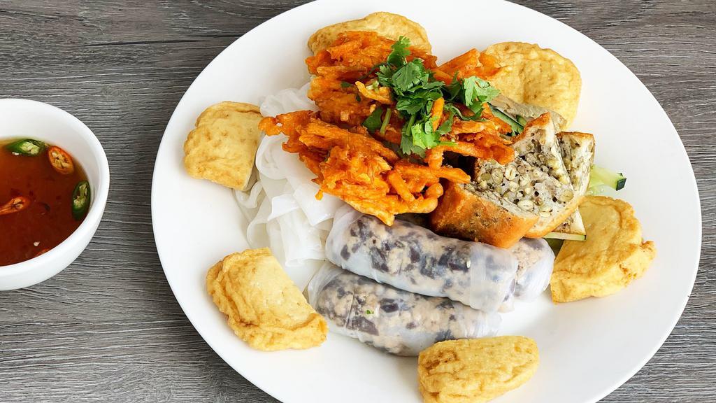 21. Banh Cuon Tay Ho Chay · Vegetarian Tay Ho Combination