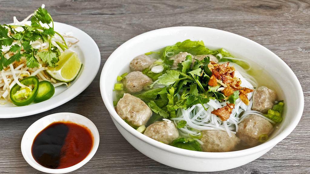 33. Mi Bo Vien · Egg Noodles Soup with Beef Balls