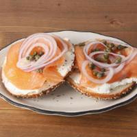 Classic Smoked Salmon Bagel Sandwich * · smoked salmon with capers, red onion & plain shmear