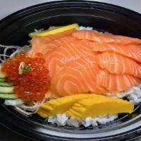 Kaisen Oyako  Don · Salmon and salmon roe.
