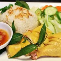 Com Ga Dac Biet Siu Siu An Nam · Hainanese chicken combination rice plate.