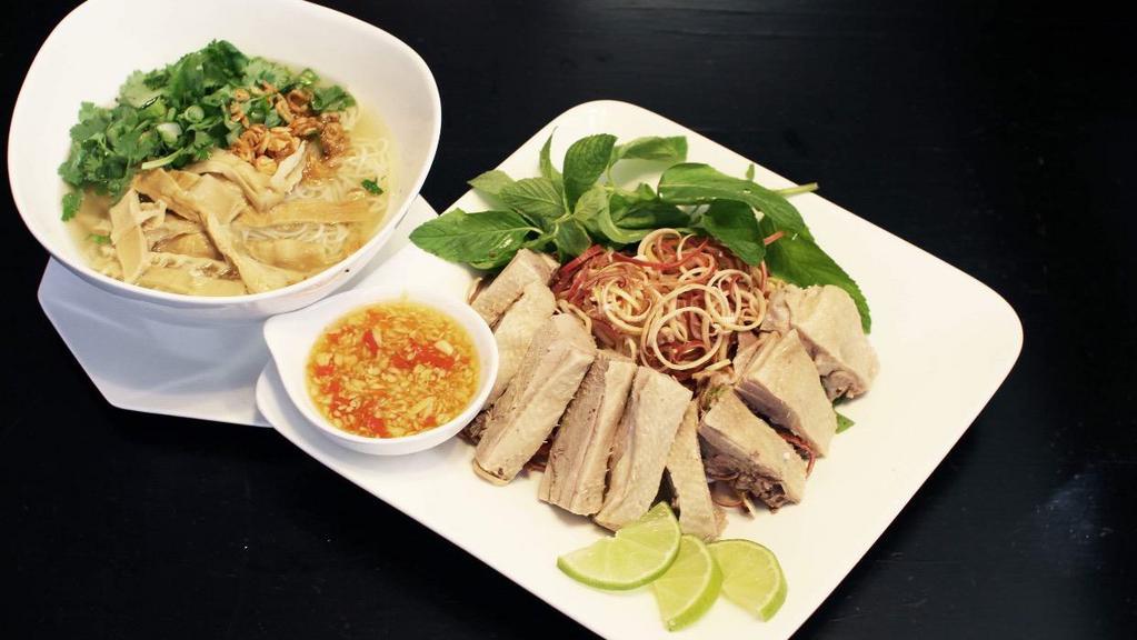 Bun Mang Goi Ga/Vit · Vermicelli soup with bamboo shoot and chicken or duck salad on the side.