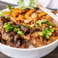 13. House Special Vemicelli | Bun Dac Biet · grilled chicken + pork + shrimps