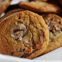 Fresh Baked Chocolate Chip Cookie · 1 fresh baked chocolate chip cookie