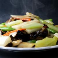 J10 Stir-Fried Sugar Pea & Chinese Yam with Assorted   Mushroom     鲜淮山甜豆炒杂菌 · 