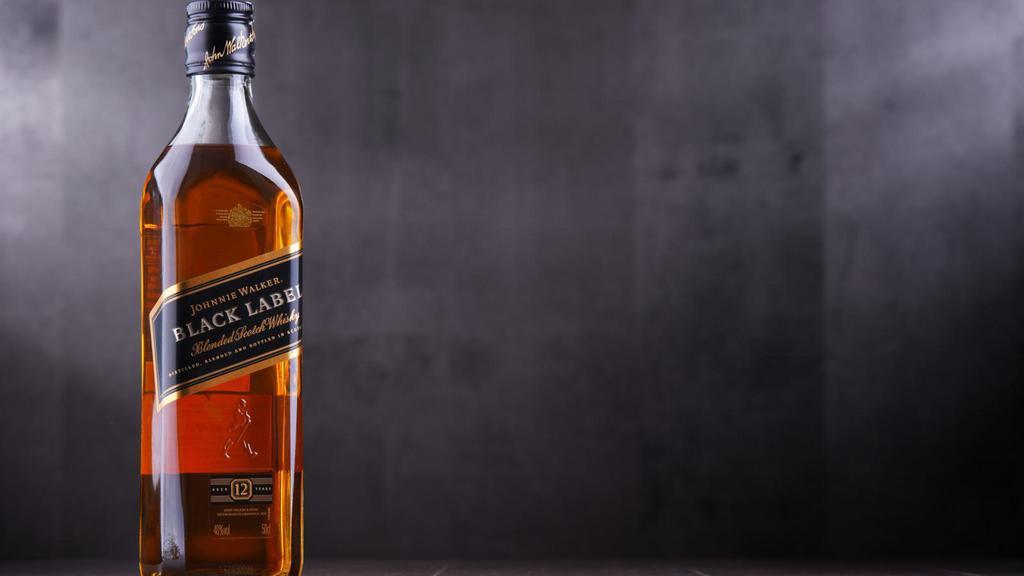 Johnnie Walker red Label Scotch Whiskey Proof: 80 1 Litre · 