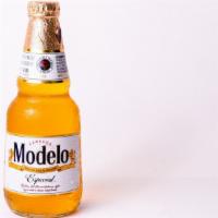 Modelo Especial Bottle ABV: 4.4%  6 Pack · 