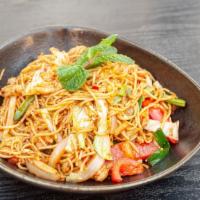 Burmese Chow Mein  · Vegetarian. Egg noodle with cabbage, onion, green onion.
