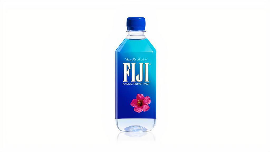 Fiji Water · 500 ml bottle.