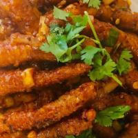 Crispy Chilli Baby Corn · Mild. Deep fried battered baby corn tossed with chilli sauce.