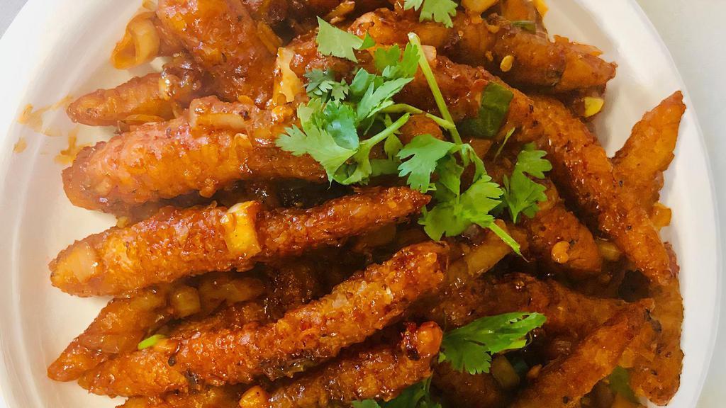 Crispy Chilli Baby Corn · Mild. Deep fried battered baby corn tossed with chilli sauce.