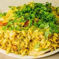 Bhel poori · Mixture of crispy wafers,indian noodles and puffed rice mixed with delicious chutney