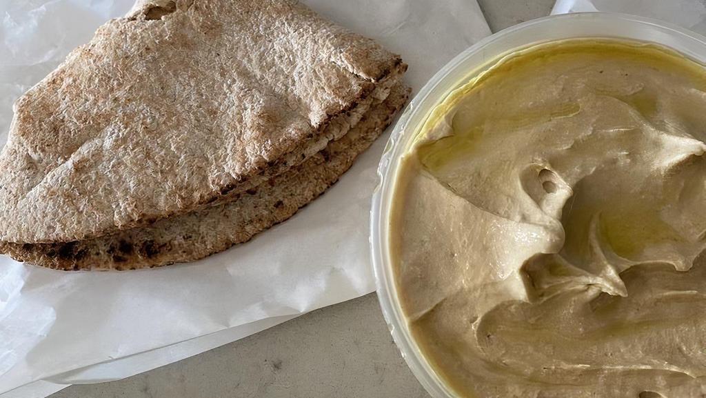 Hummus with Pita Bread · 