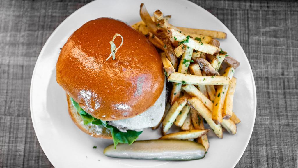 Bistro Burger · Angus beef, butter lettuce, house made pickle, spicy mustard, caramelized onions, cheddar cheese, toasted bun, kennebec fries