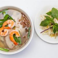 Nam vang - Seafood and Pork · Shrimp, squid, fishcake and pork