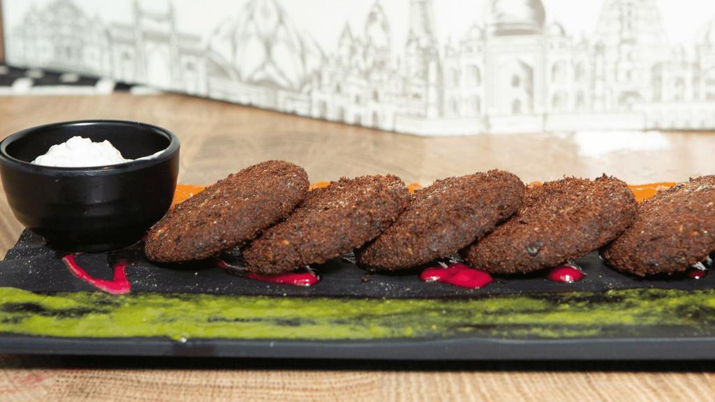 *Hara Bhara Kabab · Gluten-free, nut-free, no onion no garlic. Medium. vegetable patties made with spinach, ginger, potato, and spices served with yogurt mint sauce and chutneys.