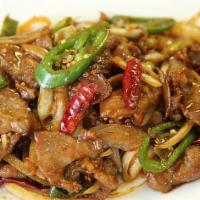83. 蒙古⽜⾁ / Mongolian Beef (Spicy) · 