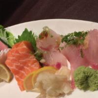 Sashimi Tataki (6 Pcs) · Seared salmon, tuna, yellowtail with special sauce.