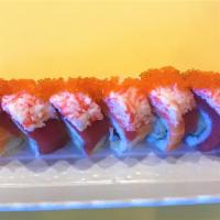 Dashi House Roll · Shrimp tempura, avocado, tuna, salmon, crab meat, tobiko.