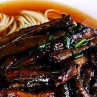 118. Shanghai Style Eei Noodle Soup · 