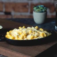 Garlic and Parmesan Mac and Cheese · Elbow macaroni with our classic cheese blend, garlic, and paremsan.