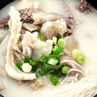 Combination Komtang · Ox bone broth served with small intestines, tripe, tendon brisket, and noodles.