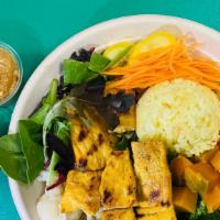 Classic chicken satay bowl · Chicken strips marinated with fresh herbs and spices with mixed salad, carrot, pumpkin, broc...