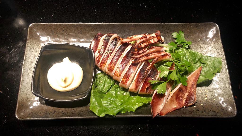 Ika Maruyaki · Grilled whole squid.
