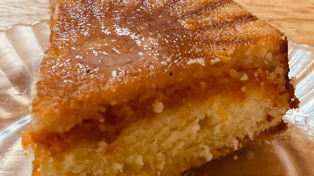  😋Sweet Potato Pound Cake With a Warm Chai Glaze · A delicious pound cake with a sweet potato filling and a spice chai glaze on top. (Warm Cake)