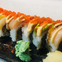 12. 三色卷 / 3-Amigos Roll · Roll w/ spicy tuna, topping w/ fresh tuna,white tuna & hamachi.