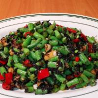 梅干菜炒四季豆Stir Fried Green bean with Preserved Vegetables · 