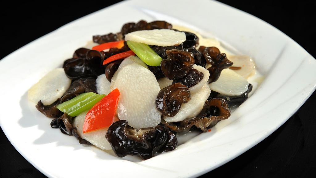 F8木耳炒淮山Stir Fried Chinese Yam with Black Fungus · 