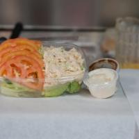 #41. House Salad · Avocado, hard boiled egg,  Fresh mix green veggie and salad dressing.