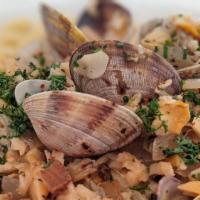 White Clams · Chopped clams & linguine in garlic herb clam broth.