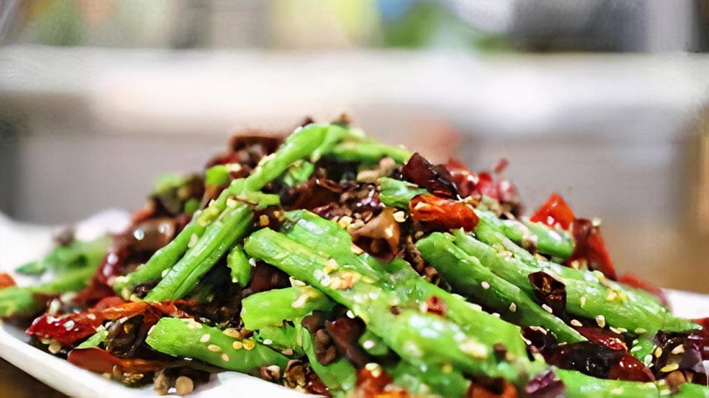 Dry Fried Green Beans · 干煸四季豆