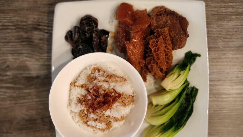 Signature 3 In 1 with Rice · Honeycomb Tripe, Beef Shank & Tendon with Veggie
