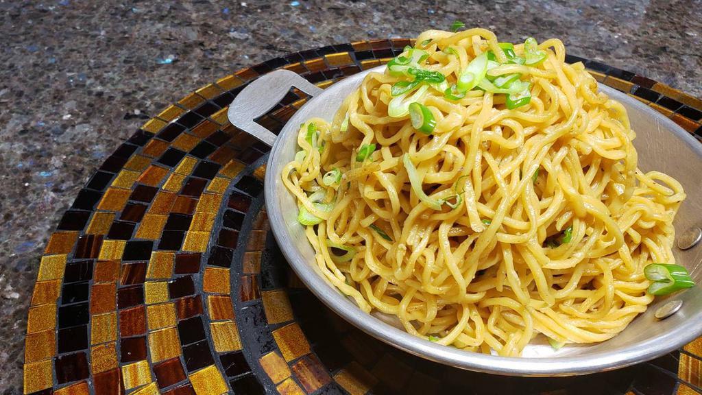 Garlic Noodle · Vegetarian. Spaghetti sautéed with Garlic butter.