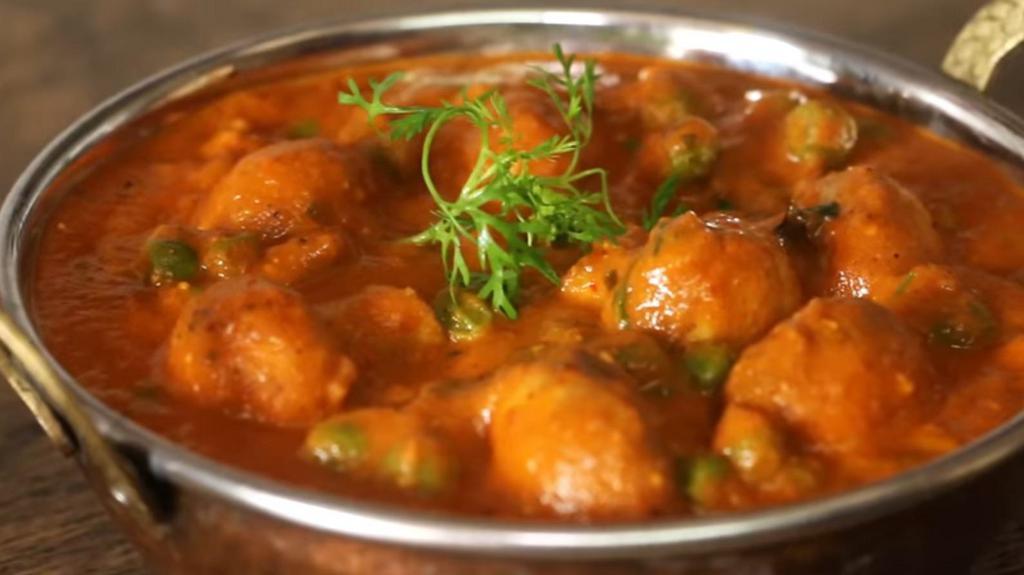 Matar Mushroom · Matar mushroom is a vegan Indian curry recipe made with green peas and button mushrooms.