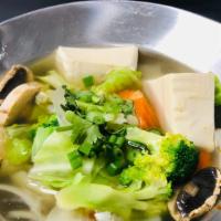 #J16 Kang Jued · Napa cabbage, fresh tofu, mushroom, and bean thread noodles.