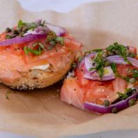 Francisco Bagel w/lox · Cream cheese, Lox, tomato, red onion,  capers.Extra vergin olive oil , fresh basil and groun...