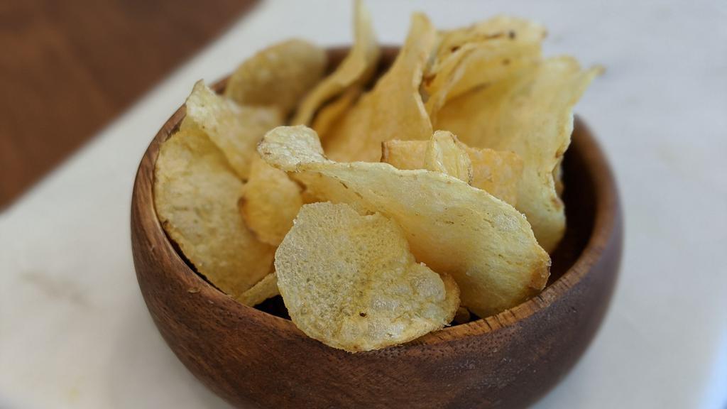 Dirty's Kettle Chips · Choose from jalapeno, sea salt, salt & vinegar, cracked pepper, sour cream & onion, maui onion, bbq, funky fusion.