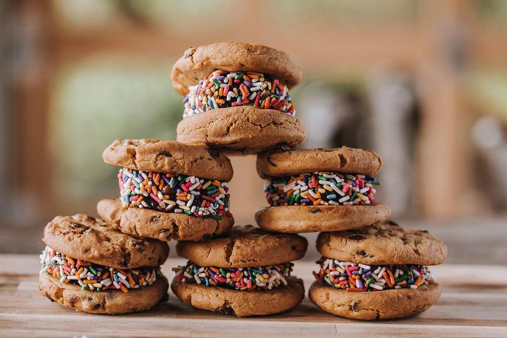 Cookie Sliders · 6 Fudge Brownies sandwiched between 2 fresh baked chocolate chip cookies. And sprinkles for the grand finale. *Contains Nuts.