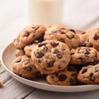 Pepperidge Farm Sausalito Crispy · Milk chocolate macadamia cookies.