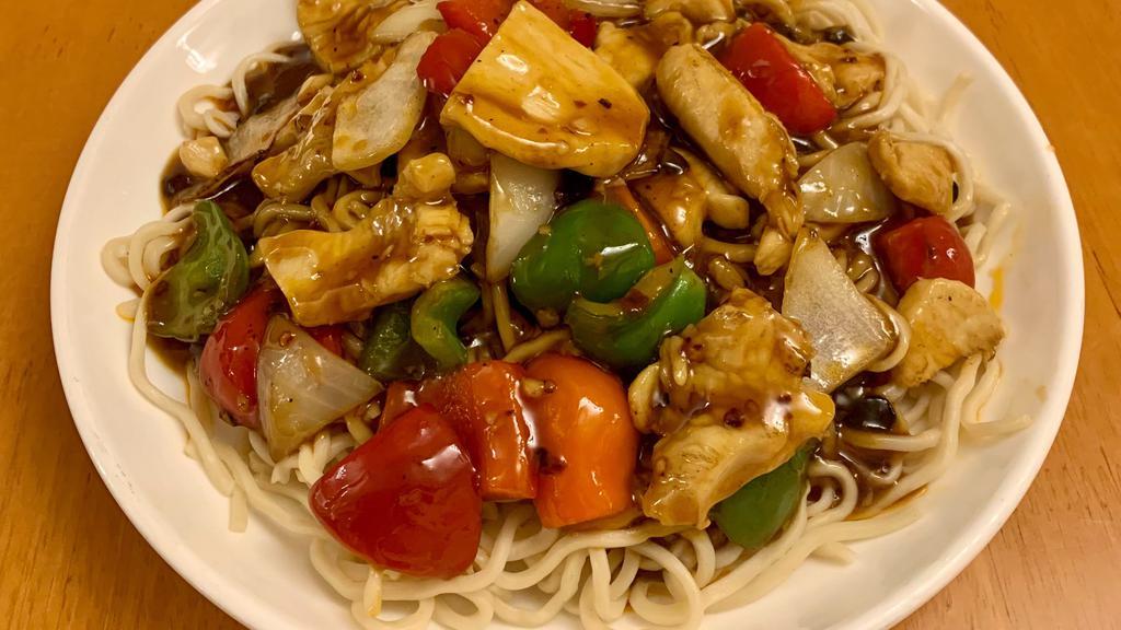 Chicken Black Bean Sauce Noodles豉椒雞麵 · Chicken and sauce on the noodles top