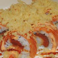 Julie’s Favorite · In: Shrimp tempura, spicy tuna / Out: Salmon, tempura crunch