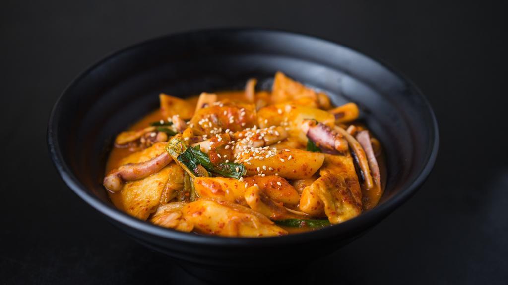 A7. Squid Dukbokki · Spicy. Rice cake, squid vegetables with spicy sauce.