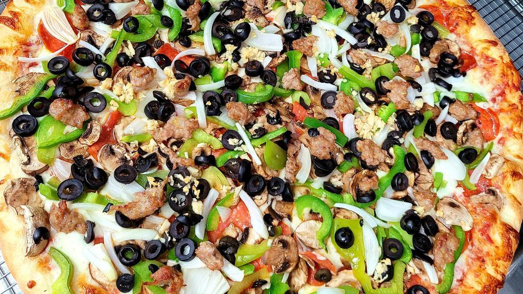 Supreme Combo Pizza (Monster Slice) · Pepperoni, mushroom, bell pepper, onion, black olives, garlic, and sausage.
