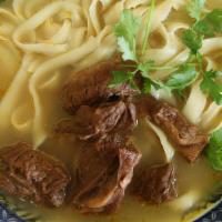 C1. Traditional Beef Sirloin Noodle Soup · 傳統牛腩面