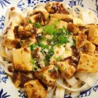 D13. Noodle with Mapo Tofu · 麻婆豆腐拌麵.